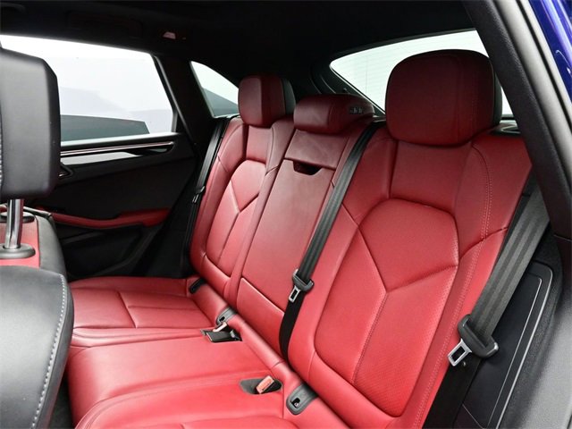 Used 2025 Porsche Macan image 14