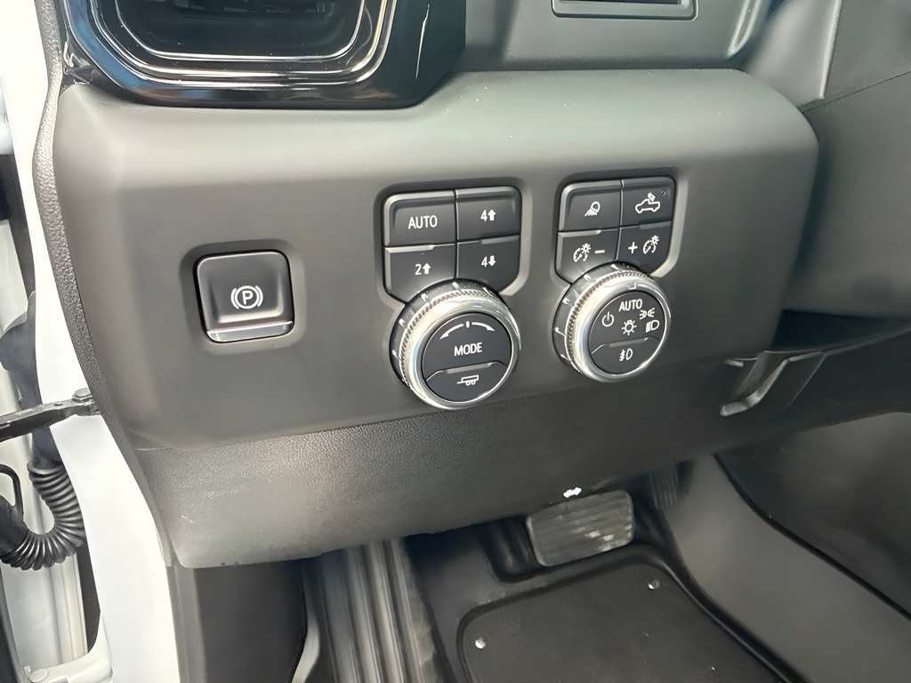 Used 2025 GMC Sierra 2500 AT4 AWD/4WD image 19