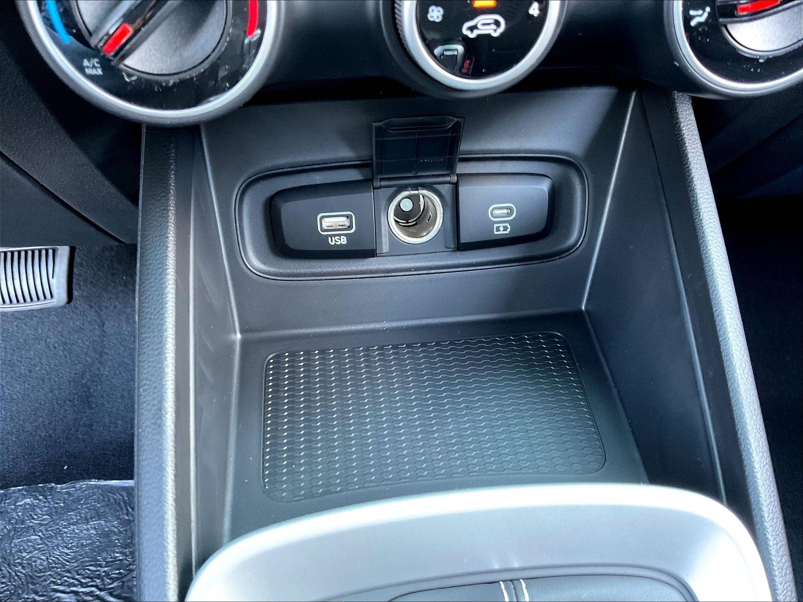New 2026 Hyundai Venue SE FWD image 25
