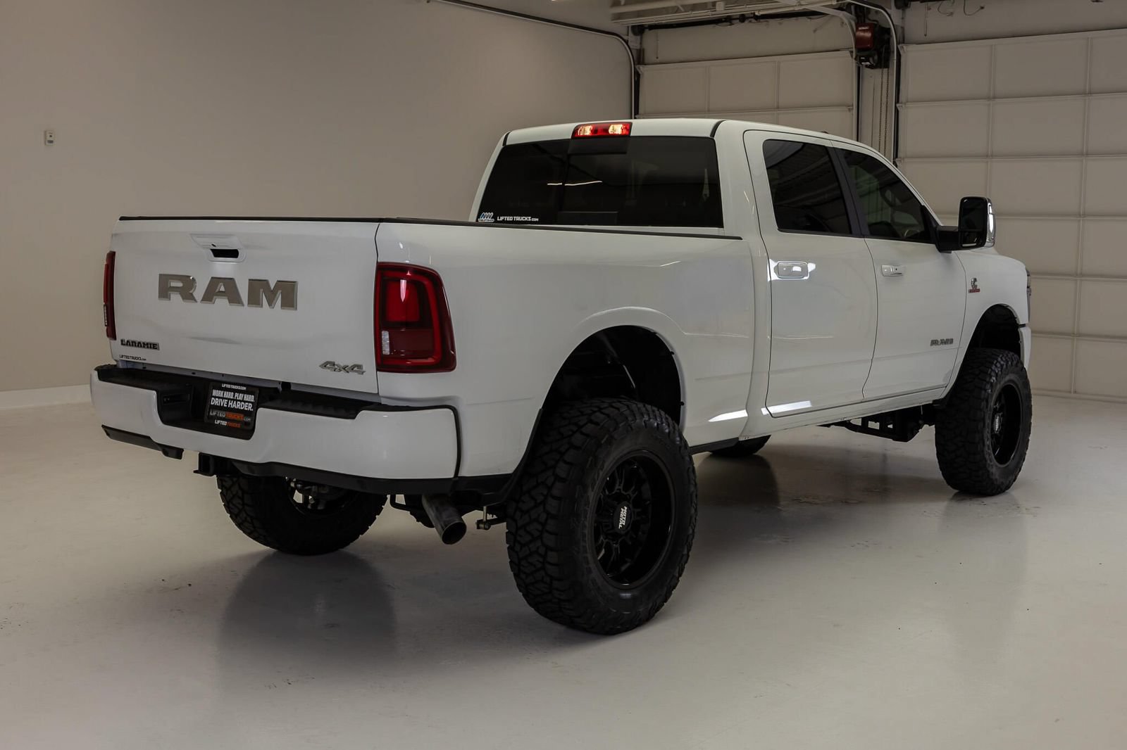 Used 2026 RAM 2500 Laramie AWD/4WD image 10
