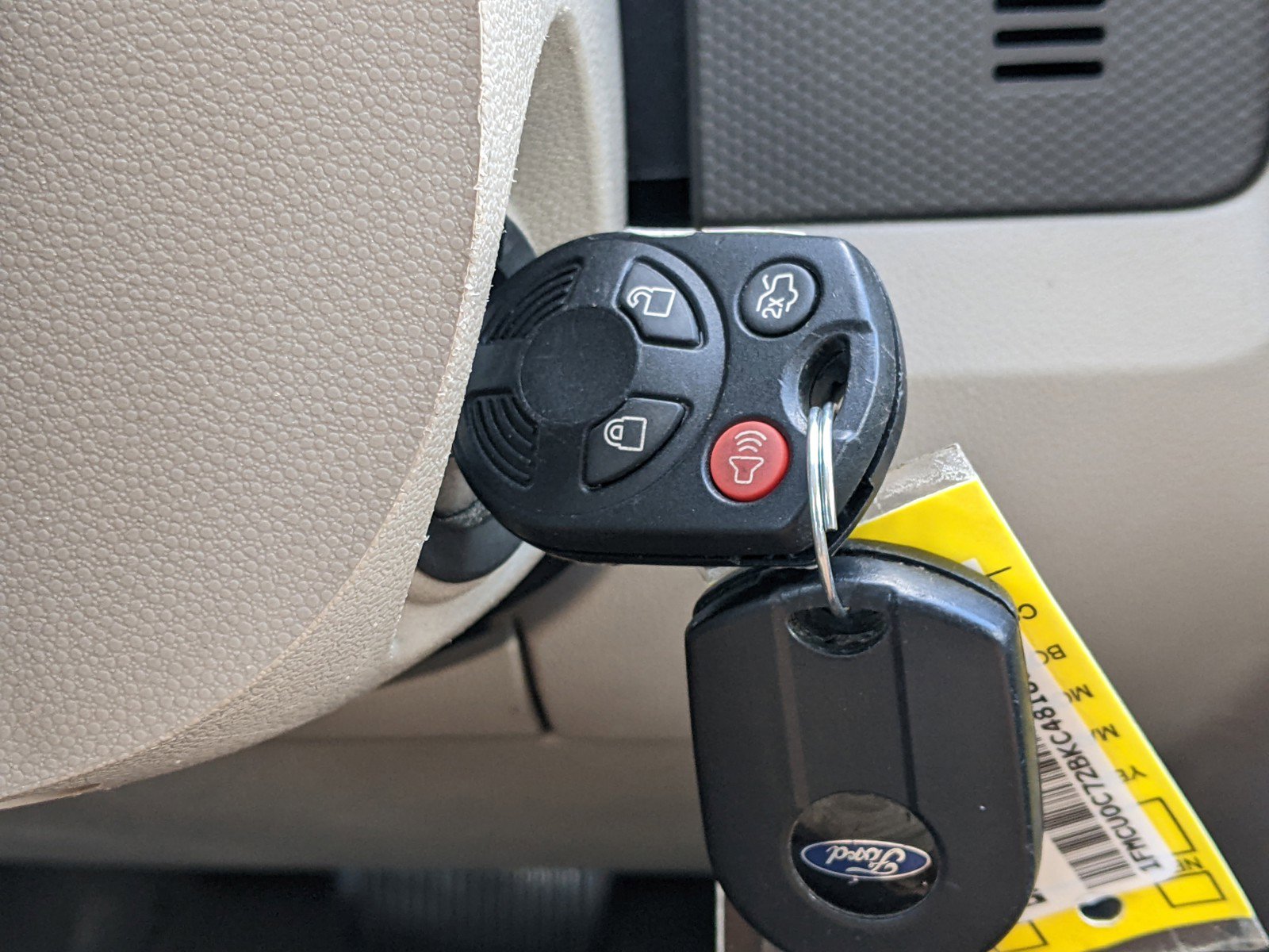 Used 2011 Ford Escape XLS w/ 101A Rapid Spec Order Code image 23