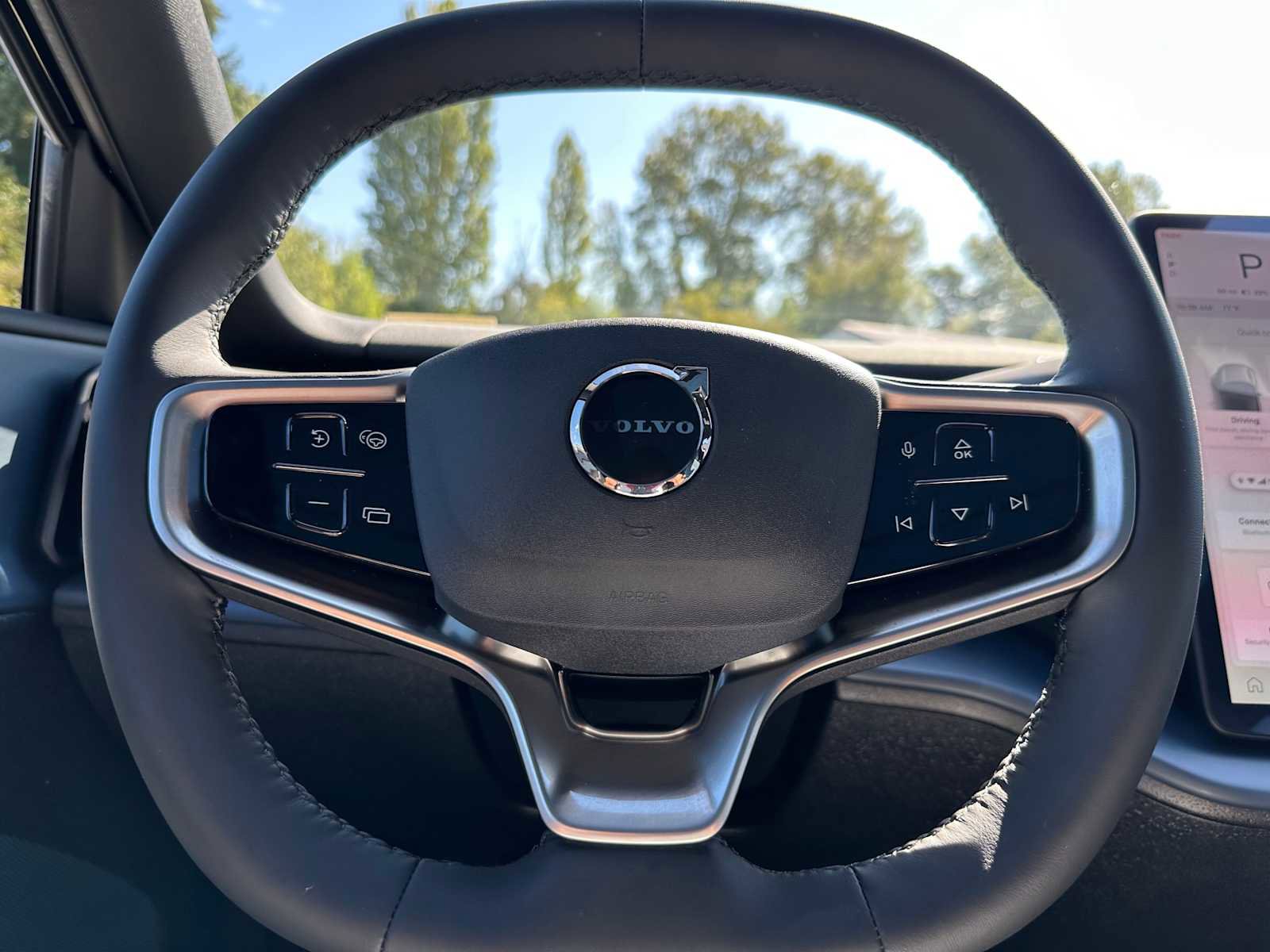 New 2025 Volvo EX30 Plus w/ Protection Package Premier image 23