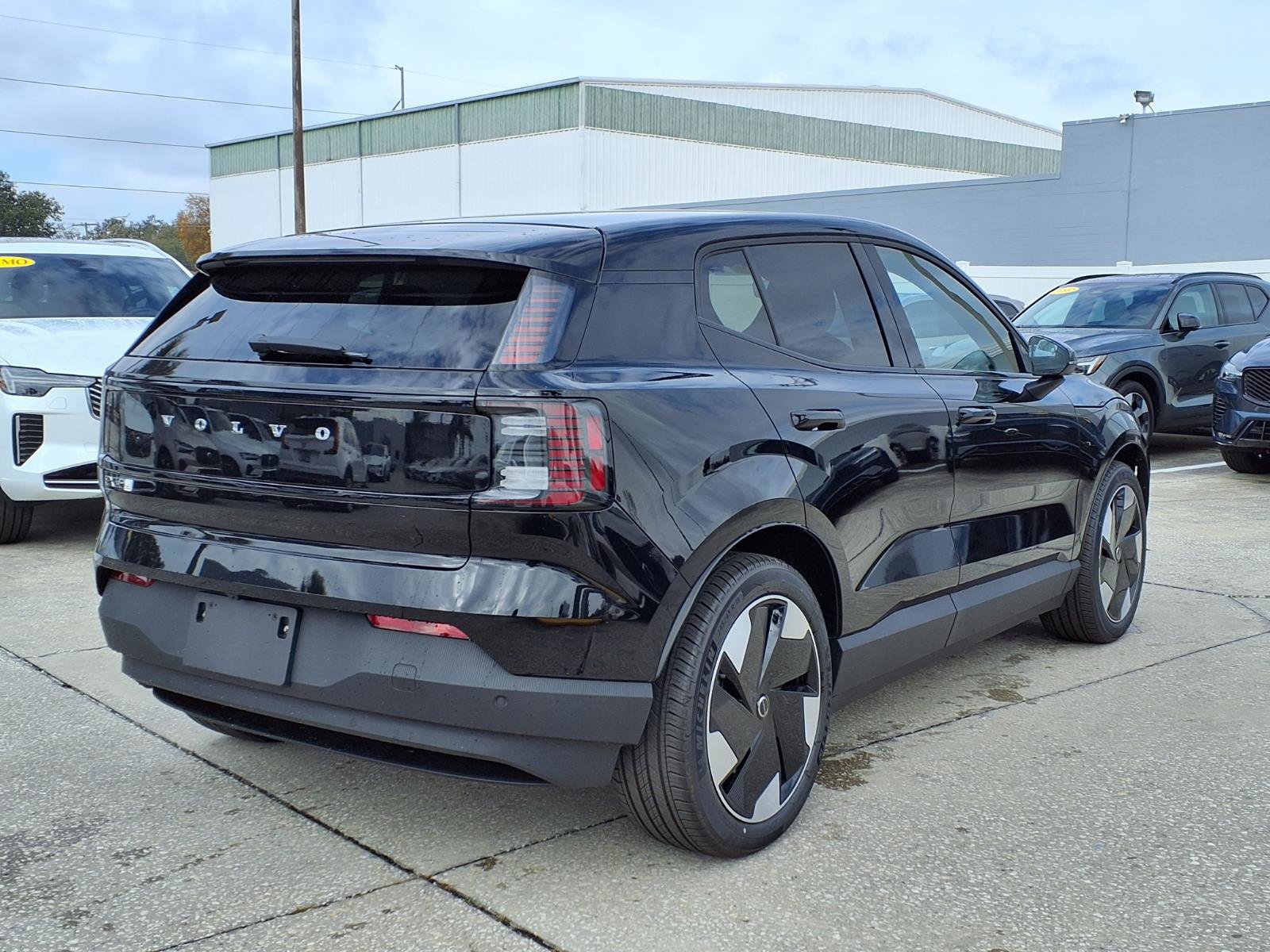 New 2026 Volvo EX30 Plus w/ Protection Package Premier AWD/4WD image 7