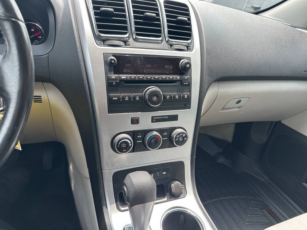Used 2012 GMC Acadia SL w/ Preferred Package FWD image 18