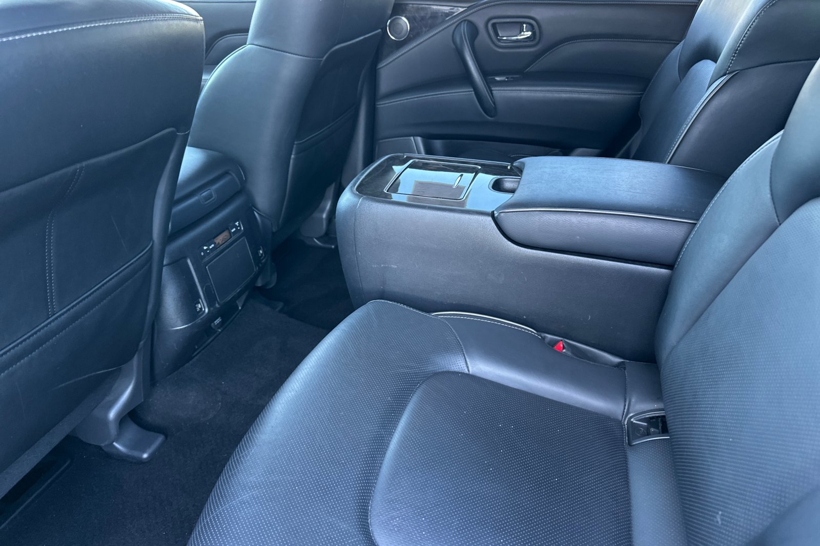 Used 2024 INFINITI QX80 Luxe image 12