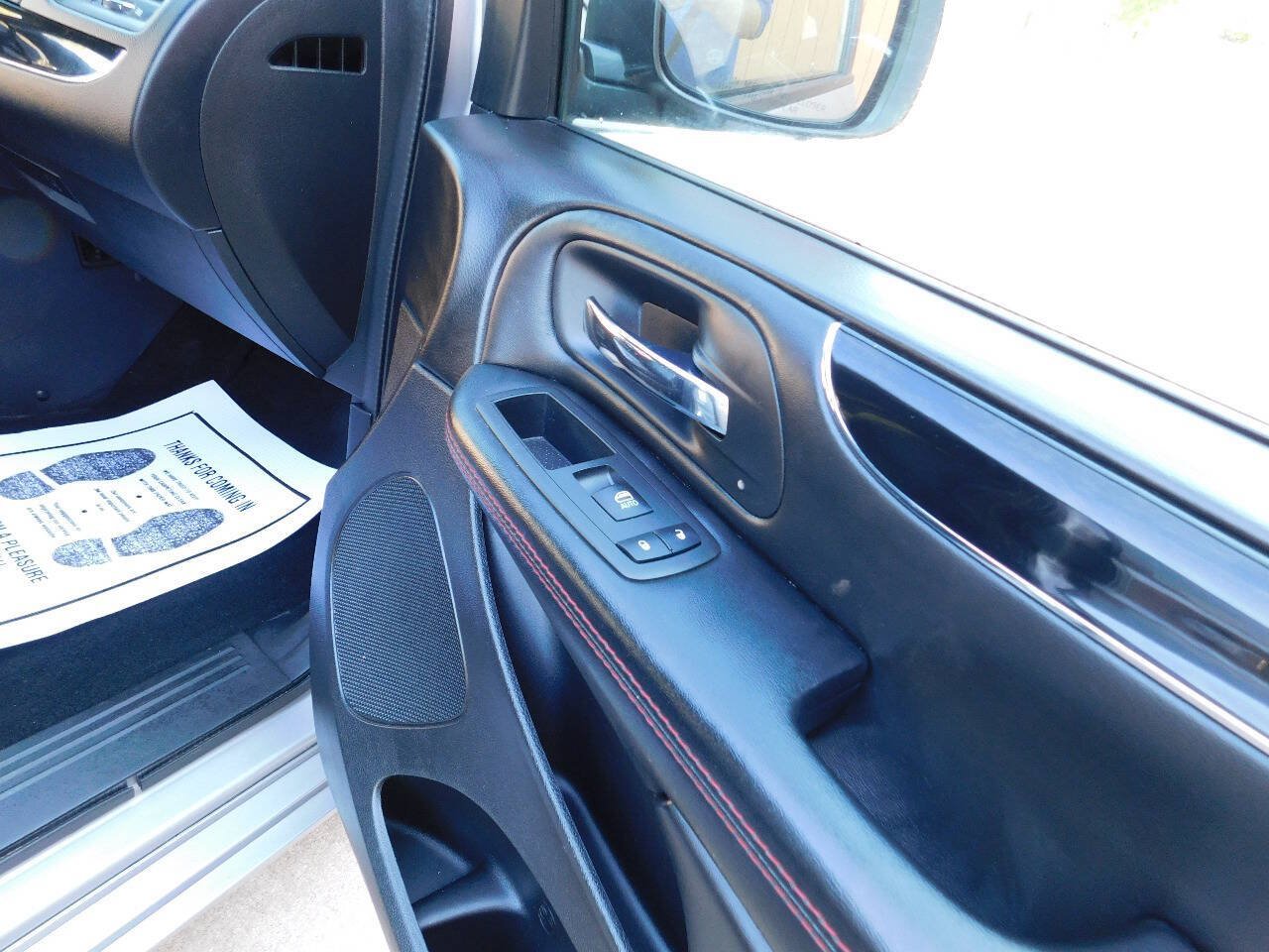 Used 2018 Dodge Grand Caravan GT FWD image 28