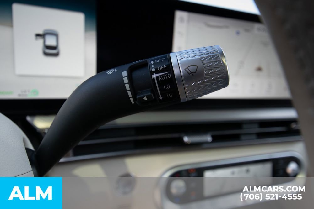 Used 2024 Genesis GV60 RWD image 29