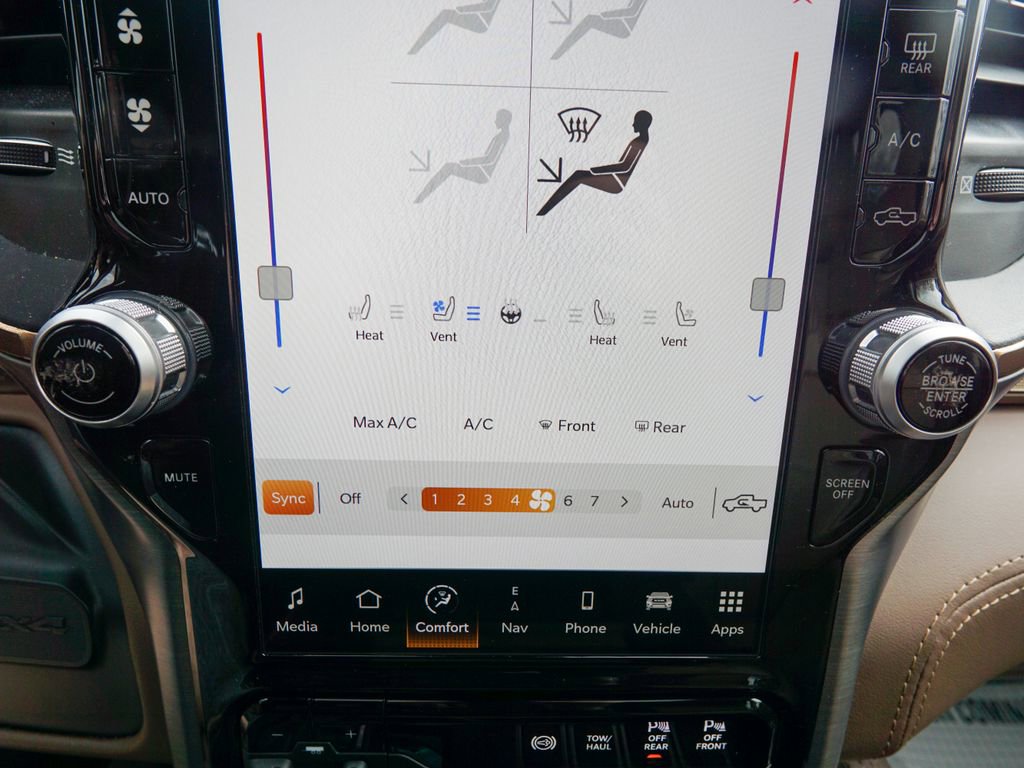 Used 2023 RAM 3500 Limited image 33