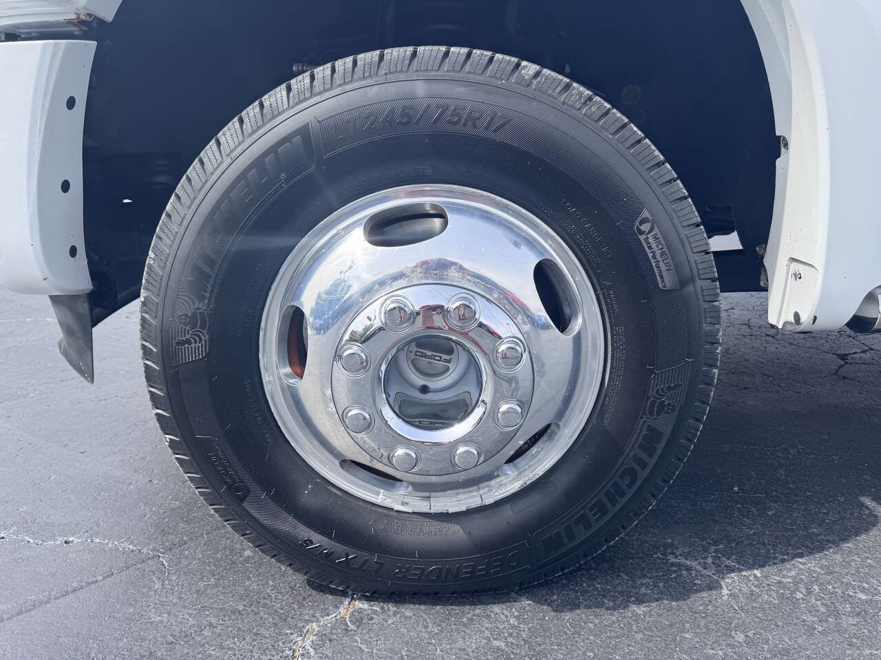 Used 2014 Ford F450 Lariat w/ Lariat Ultimate Package AWD/4WD image 12