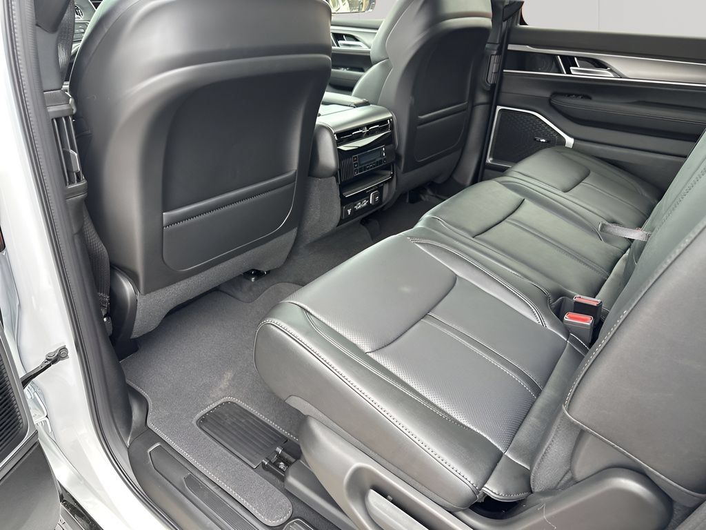 New 2026 Jeep Grand Wagoneer L Limited w/ 8-Passenger Seating Package AWD/4WD image 23