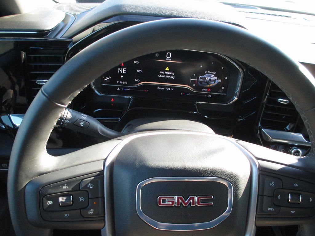 Used 2025 GMC Sierra 2500 SLT w/ SLT Premium Package image 31