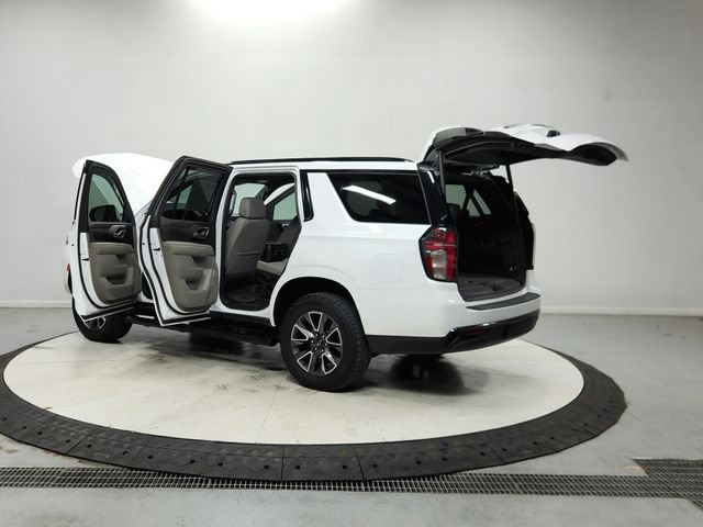 Used 2022 Chevrolet Tahoe Z71 w/ Luxury Package AWD/4WD image 14