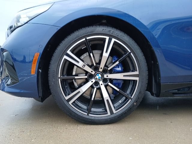 New 2026 BMW 530i w/ M Sport Package RWD image 5