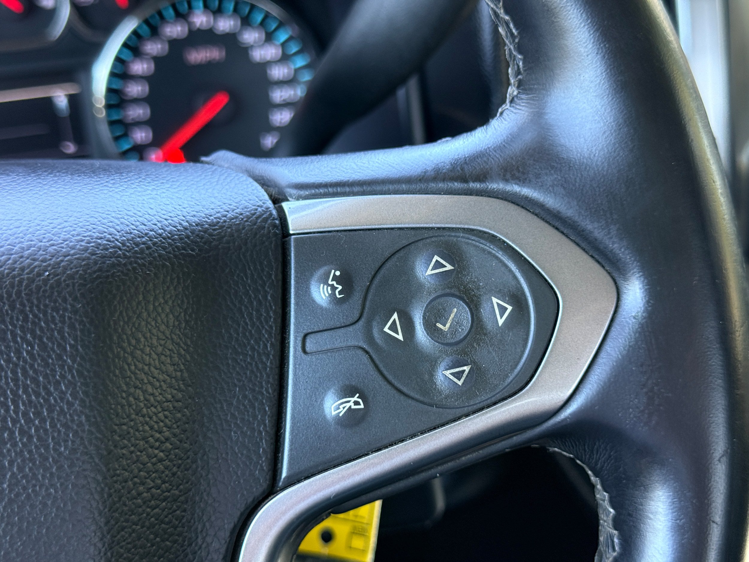 Used 2015 Chevrolet Silverado 2500 LT w/ LT Convenience Package AWD/4WD image 15