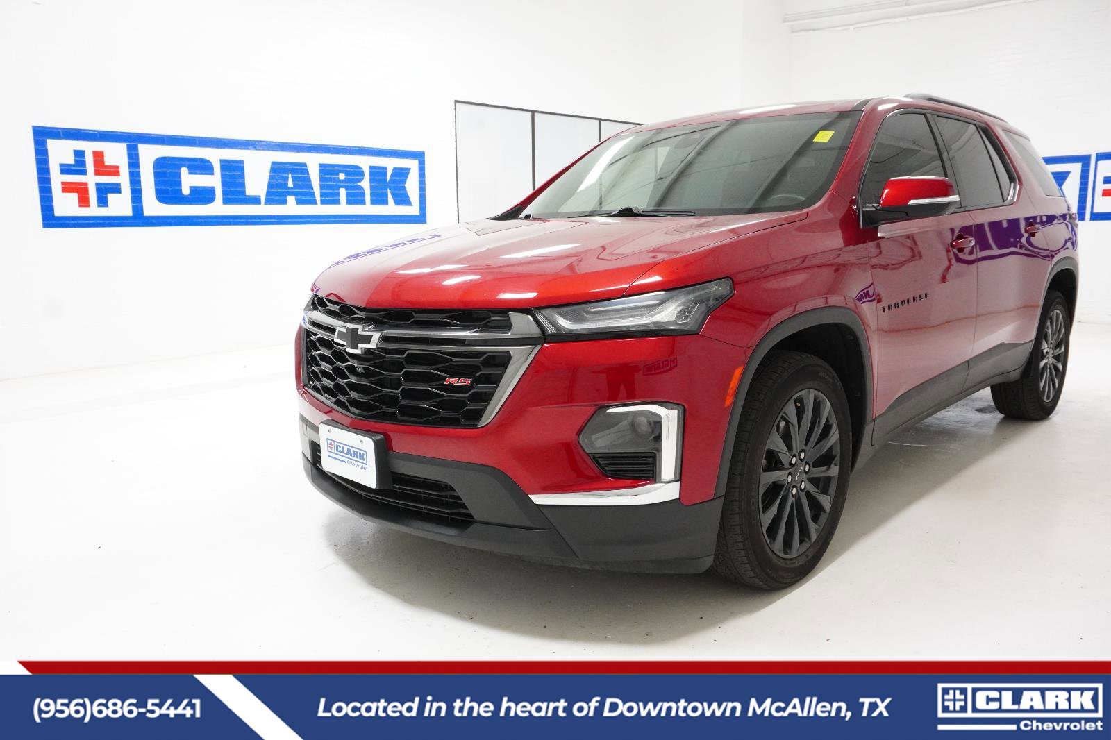 Used 2023 Chevrolet Traverse RS