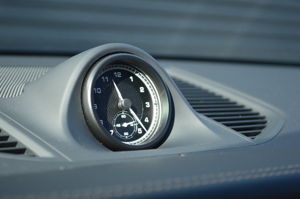 Used 2025 Porsche Macan image 31