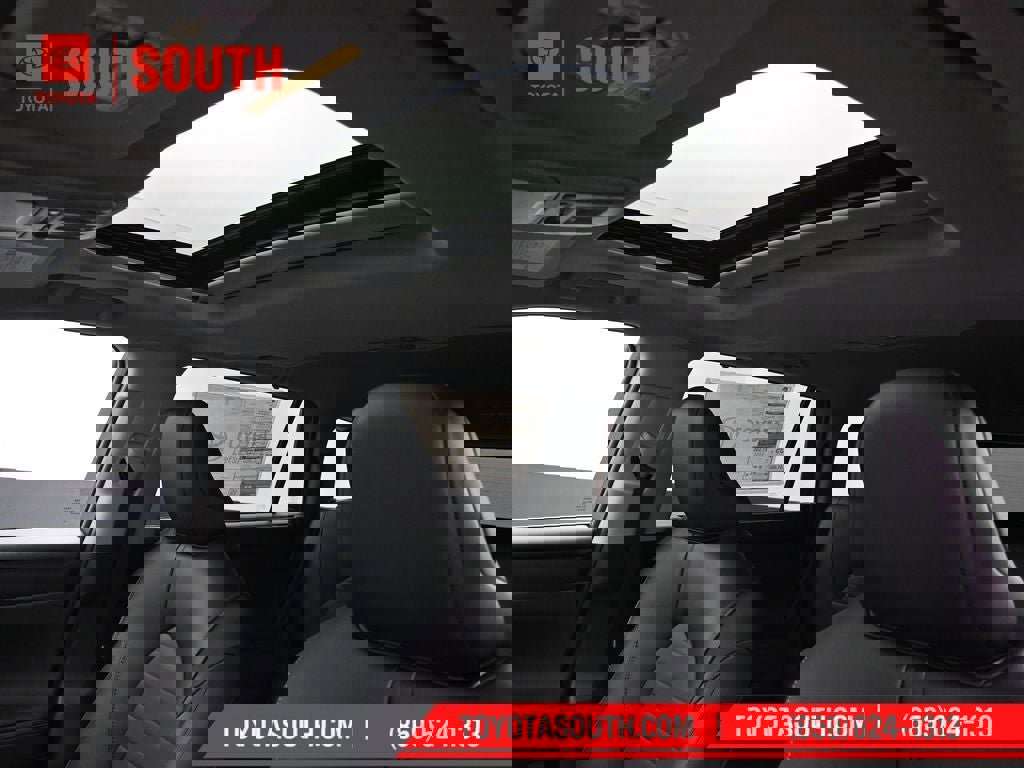 New 2026 Toyota Highlander XLE image 24