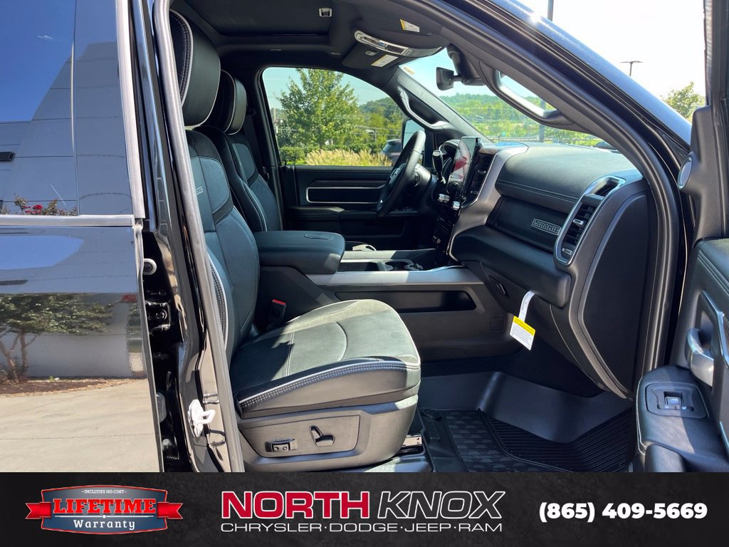 New 2026 RAM 2500 Laramie AWD/4WD image 28