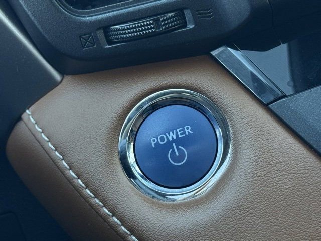 Used 2017 Toyota RAV4 Limited image 36