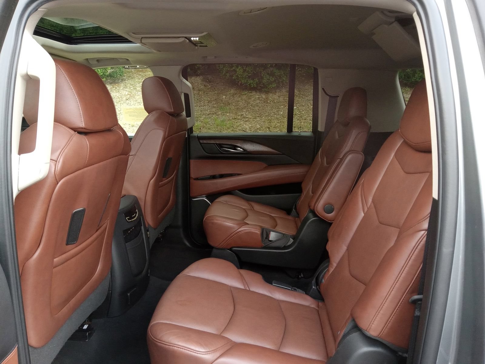Used 2020 Cadillac Escalade ESV Luxury AWD/4WD image 24