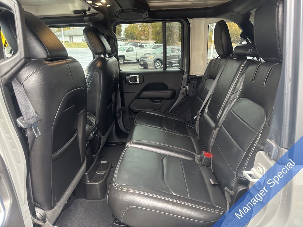 Used 2022 Jeep Wrangler Unlimited Sahara w/ Cold Weather Group image 20