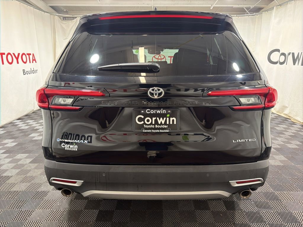 Used 2024 Toyota Grand Highlander AWD Hybrid image 5