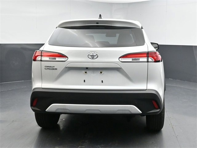 Used 2025 Toyota Corolla Cross L image 8