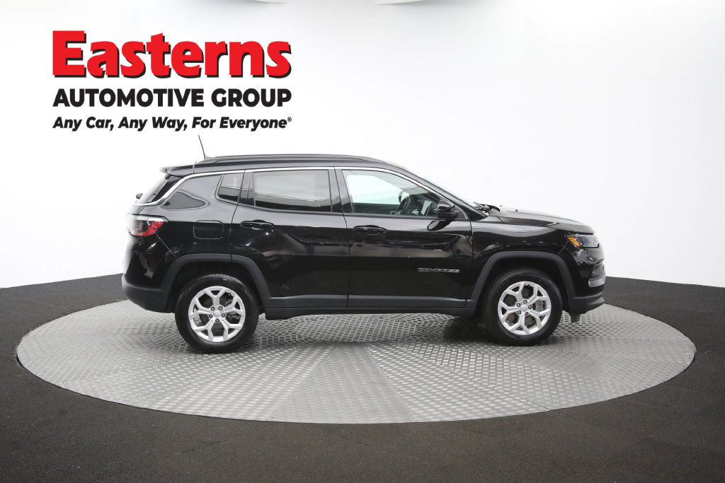 Used 2024 Jeep Compass Latitude AWD/4WD image 46