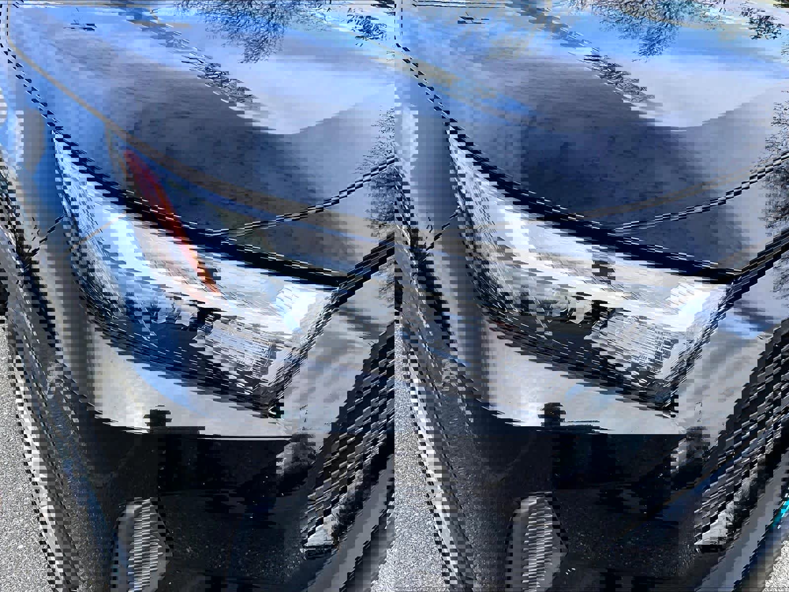 Used 2025 Toyota RAV4 LE image 33