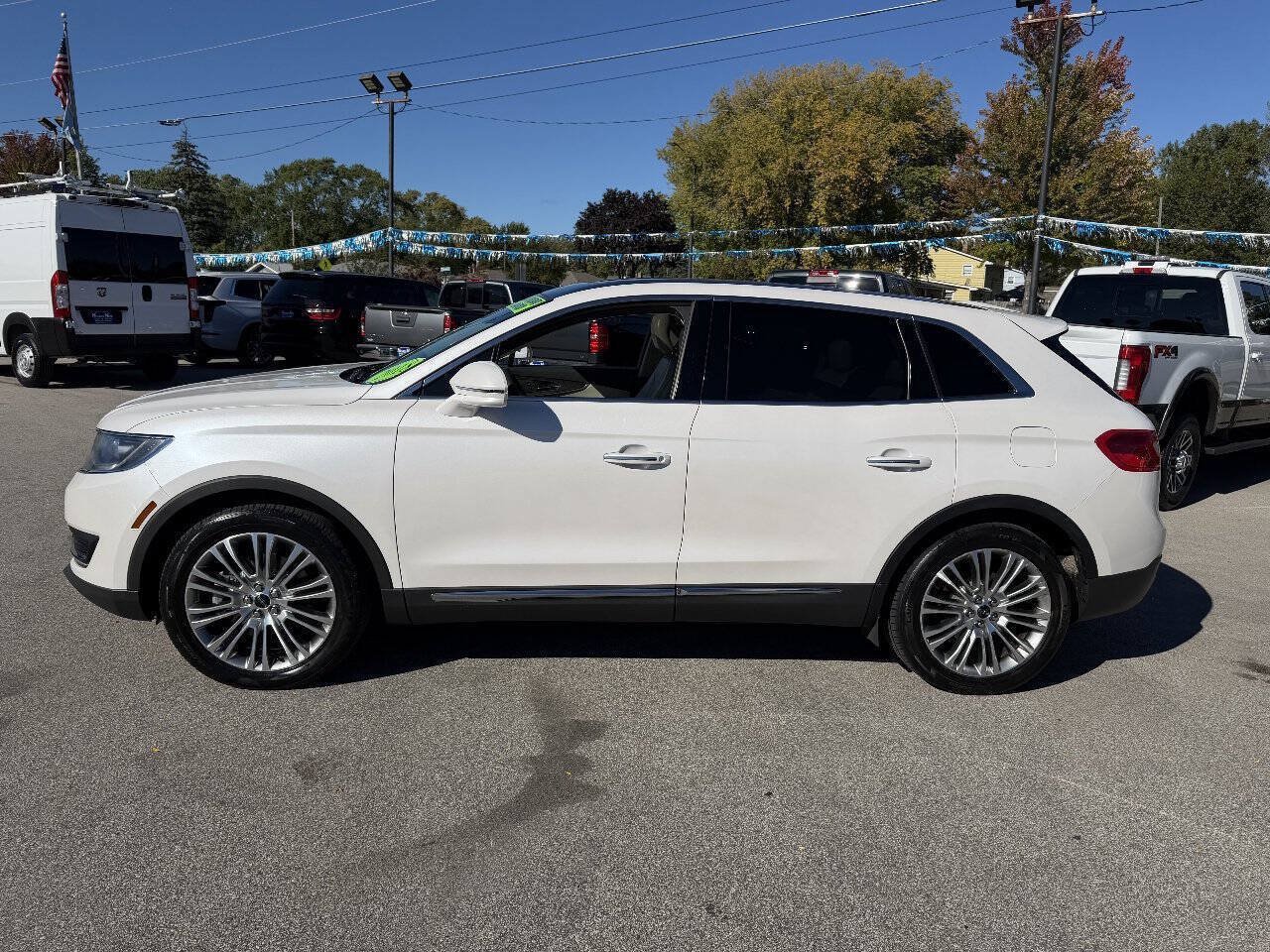 Used 2018 Lincoln MKX Reserve w/ Driver Assistance Package AWD/4WD image 4