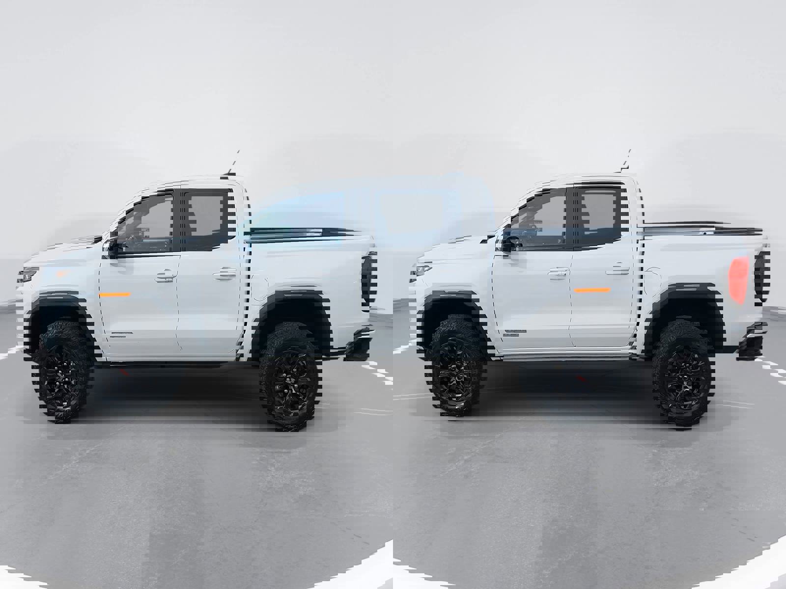 Used 2024 GMC Canyon Elevation w/ Convenience Package image 8