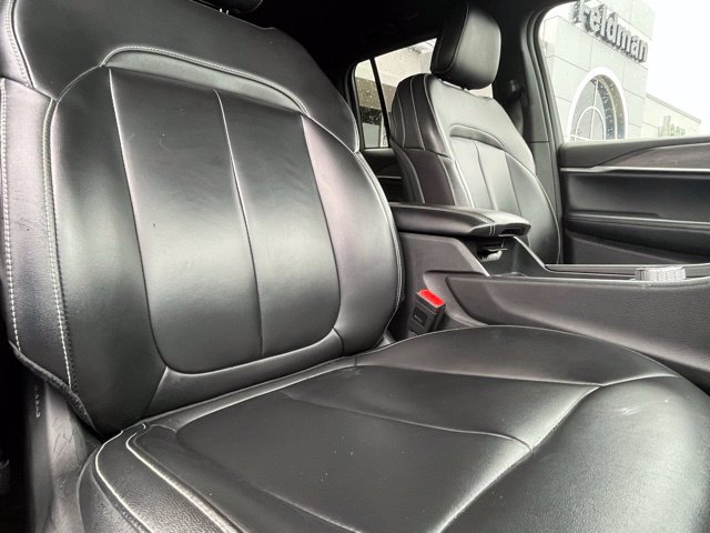 Used 2024 Jeep Grand Cherokee Limited AWD/4WD image 29