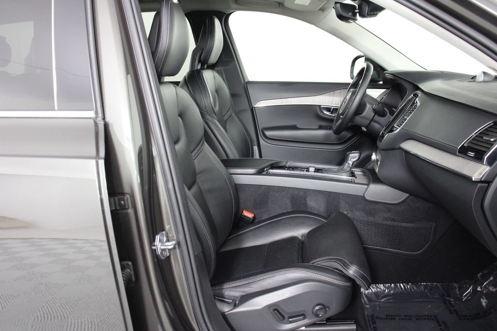 Used 2021 Volvo XC90 T6 Inscription w/ Advanced Package AWD/4WD image 29