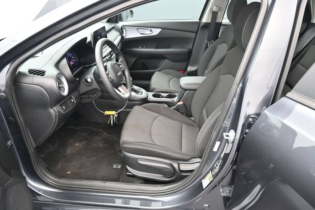 Used 2024 Kia Forte LXS FWD image 17