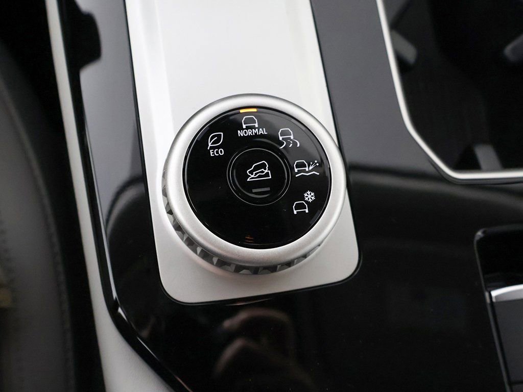 New 2025 Mitsubishi Outlander SE FWD image 54