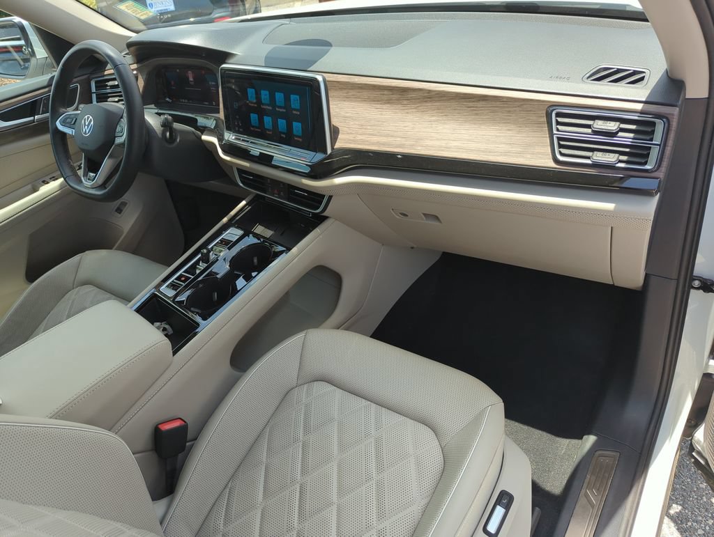 Certified 2026 Volkswagen Atlas SEL Premium R-Line AWD/4WD image 23