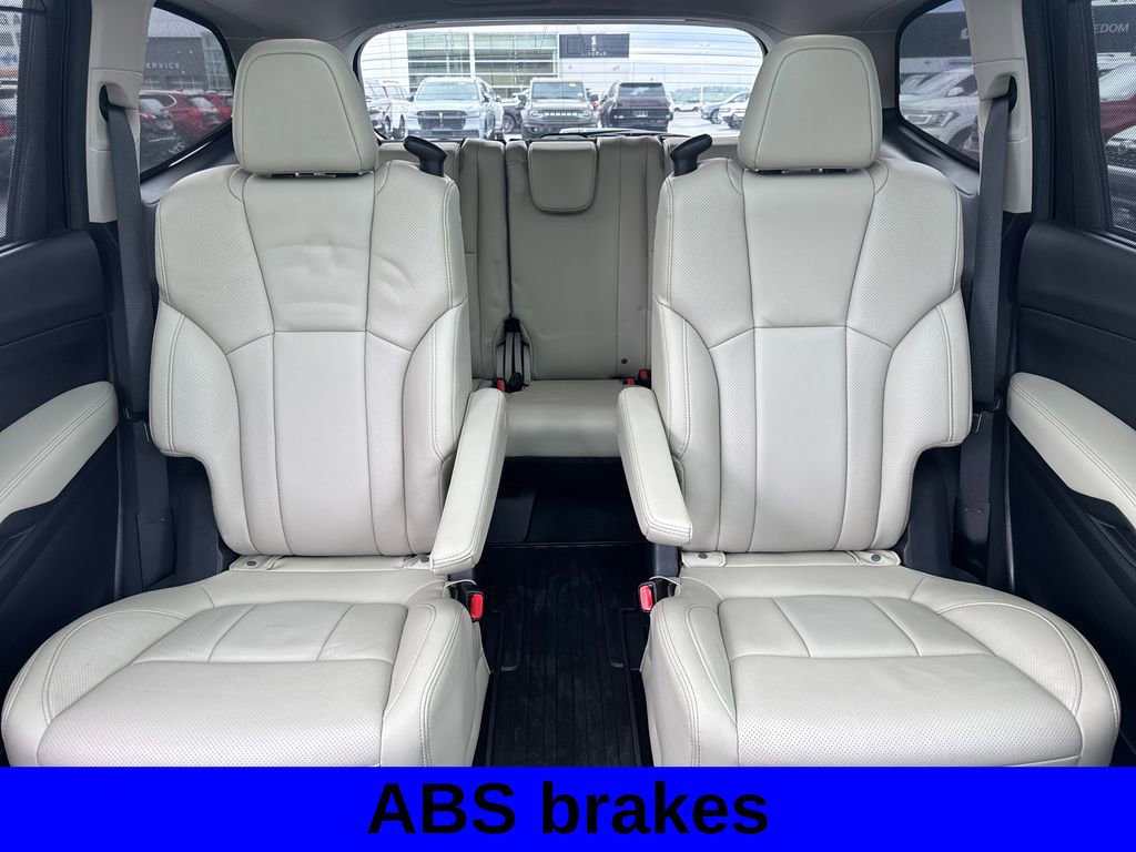 Used 2025 Subaru Ascent Limited w/ Popular Package #2 AWD/4WD image 13