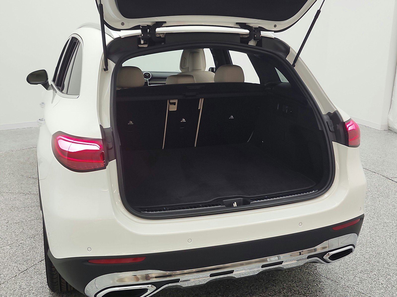 Certified 2025 Mercedes-Benz GLC 300 image 20