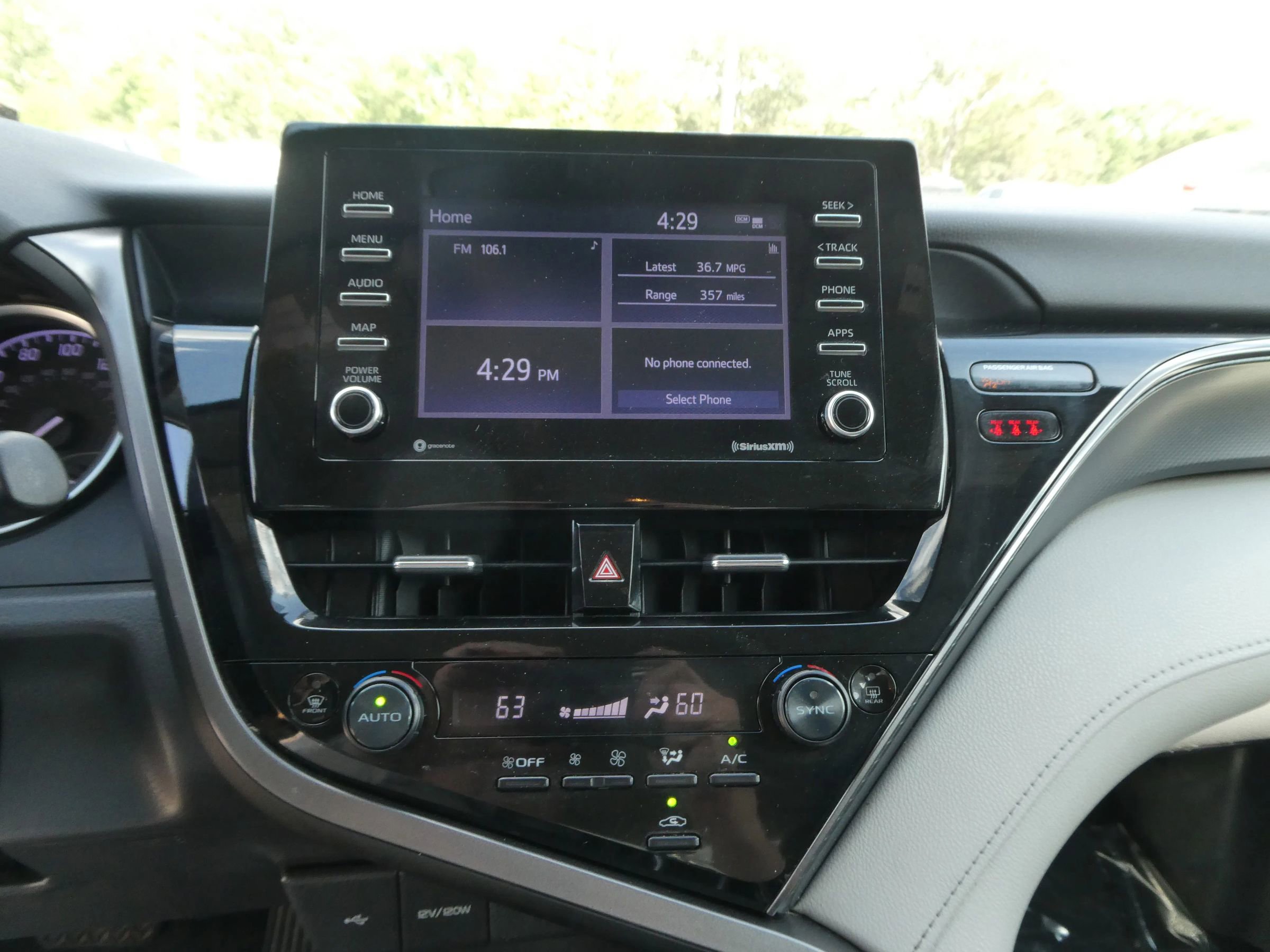 Used 2022 Toyota Camry LE FWD image 20