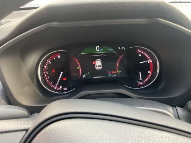 Used 2024 Toyota RAV4 XLE AWD/4WD image 14