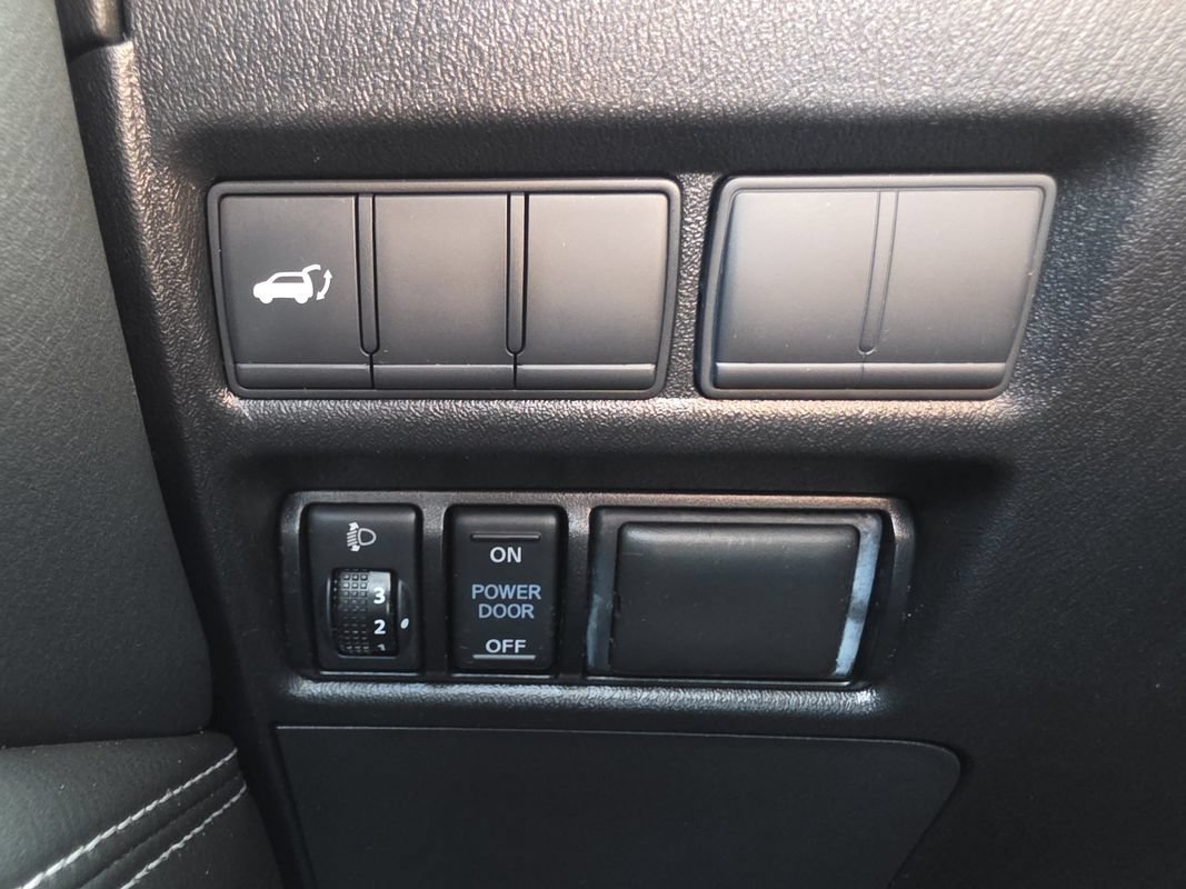 Used 2018 Nissan Armada SL w/ Moonroof Package AWD/4WD image 36