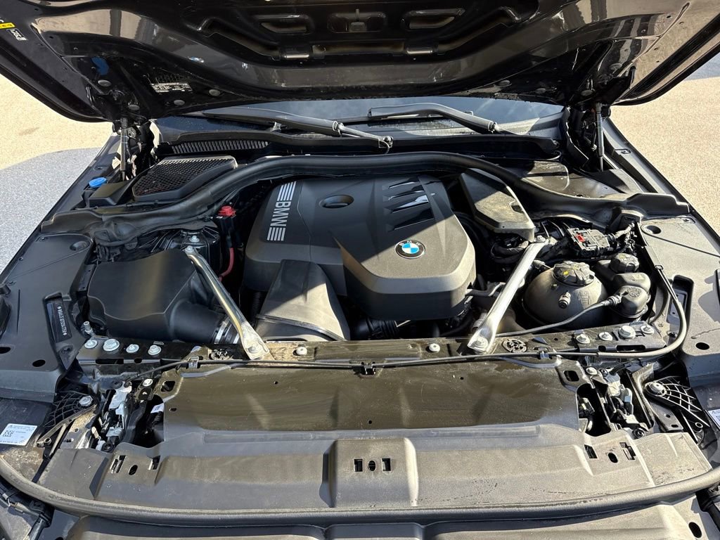 Used 2025 BMW 530i xDrive w/ Premium Package image 33