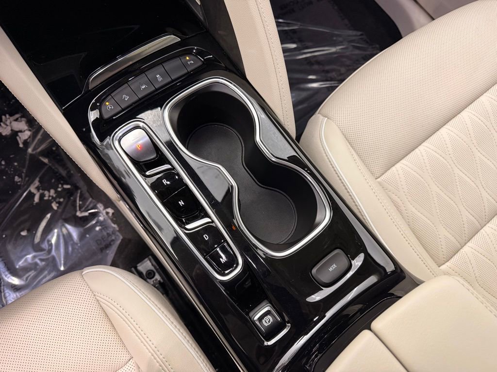 Used 2022 Buick Envision Avenir w/ Safety Package image 19