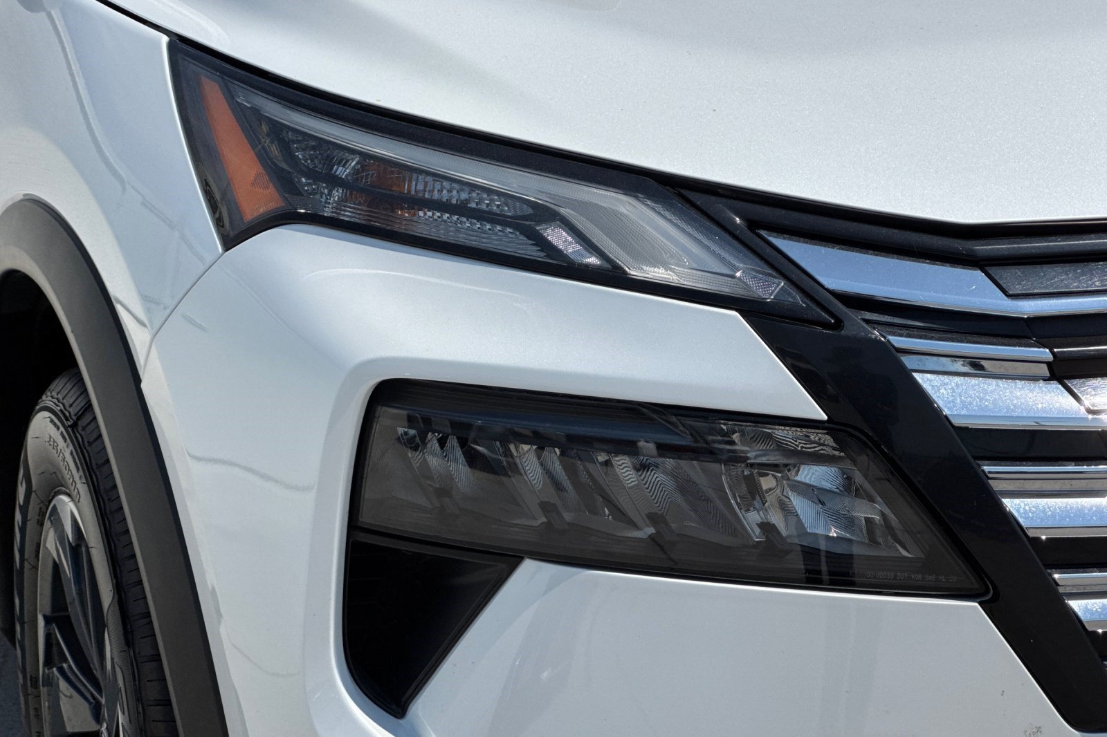 Used 2025 Nissan Rogue SV AWD/4WD image 12
