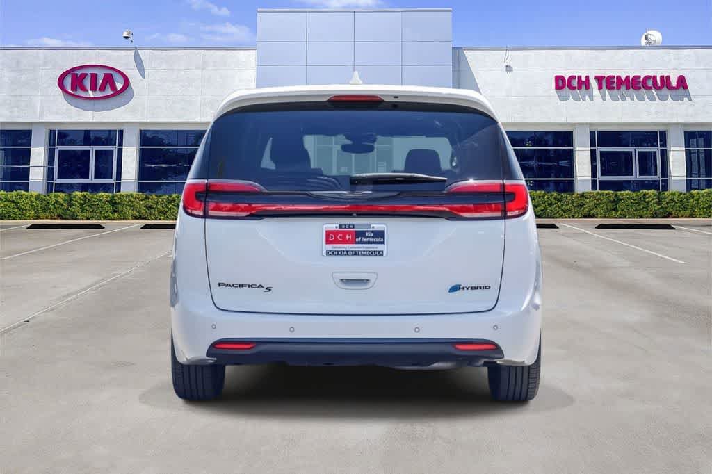 Used 2022 Chrysler Pacifica Touring-L w/ Uconnect Theater Family Group FWD image 5