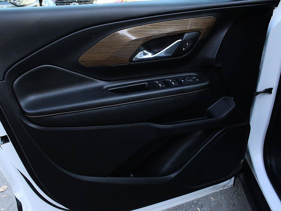 Used 2020 GMC Terrain SLE w/ Elevation Edition FWD image 13