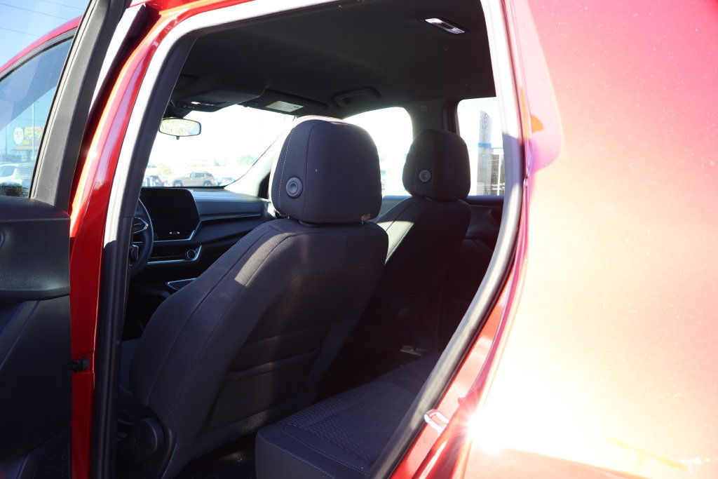 Used 2026 Chevrolet Equinox LT FWD image 28