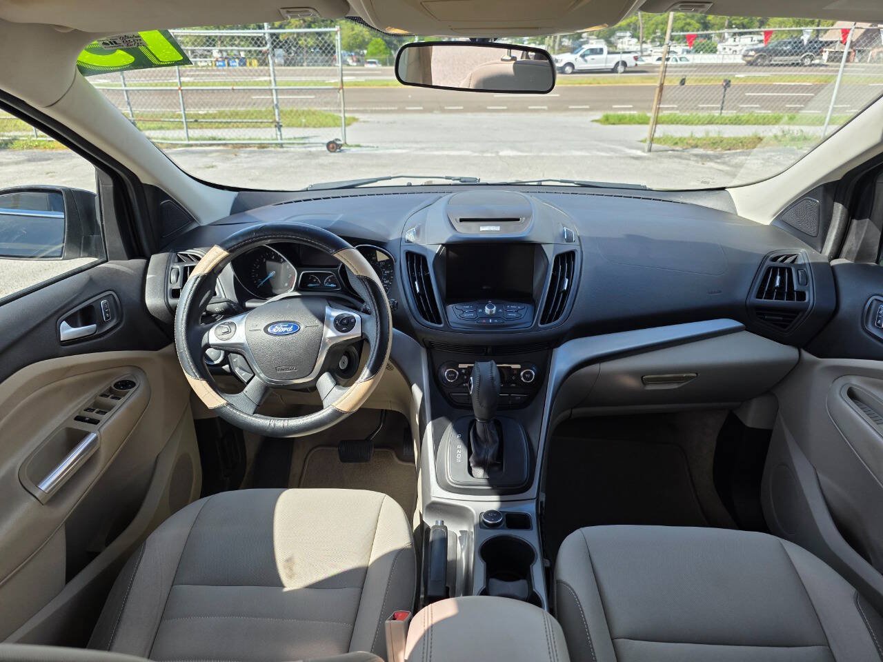 Used 2015 Ford Escape SE w/ Equipment Group 201A FWD image 18