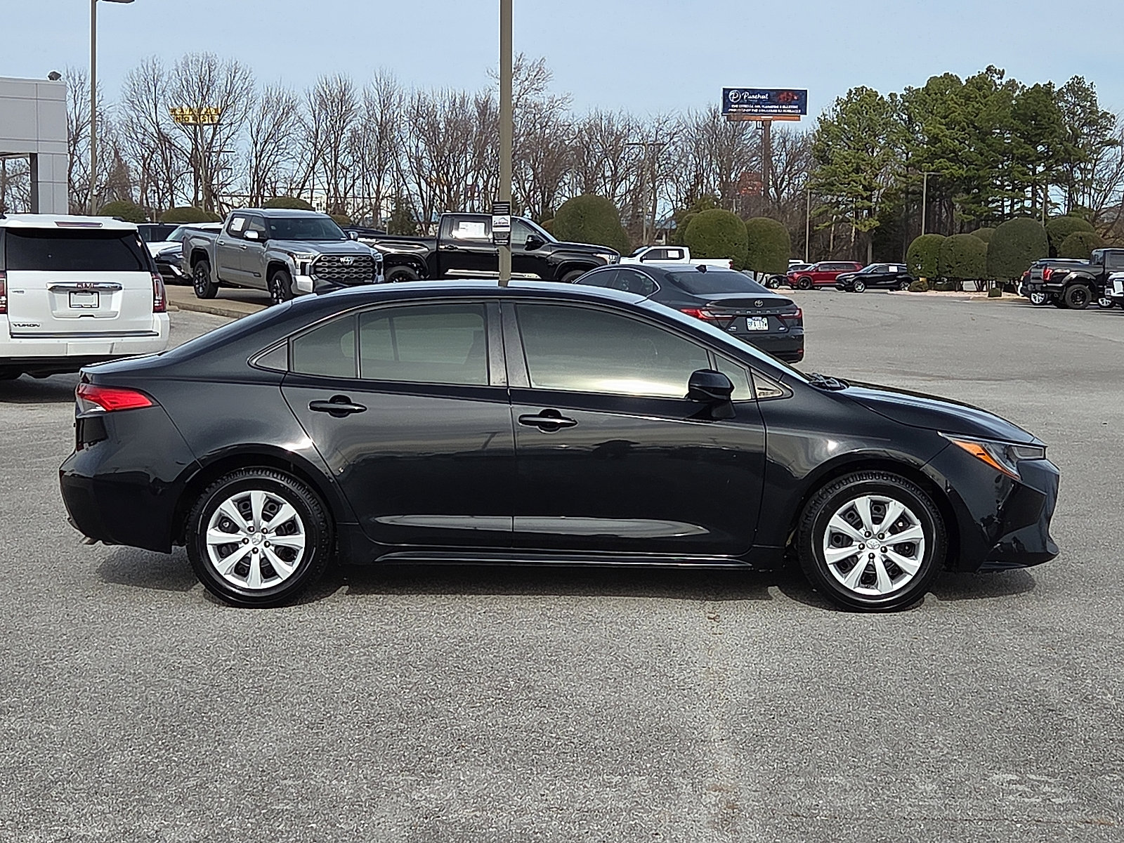 Used 2022 Toyota Corolla LE image 6