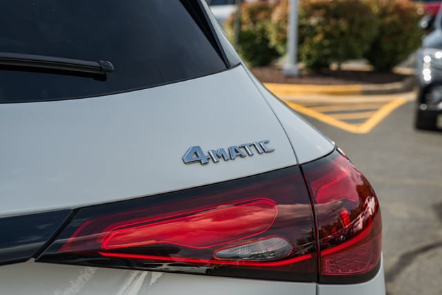 Used 2023 Mercedes-Benz GLC 300 4MATIC image 8